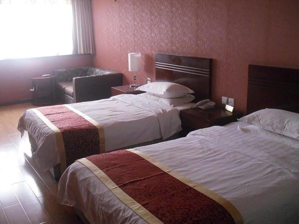Chongqing Tianshun Hotel Exterior foto